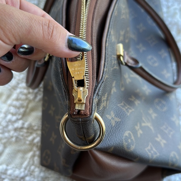 Louis Vuitton Pallas MM in great used condition. - Picture 16 of 16